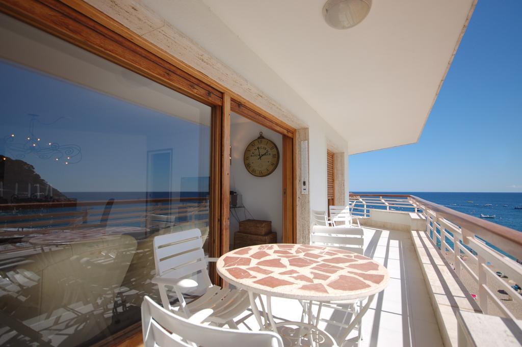 Lets Holidays Tossa De Mar Beach Apartment Esterno foto