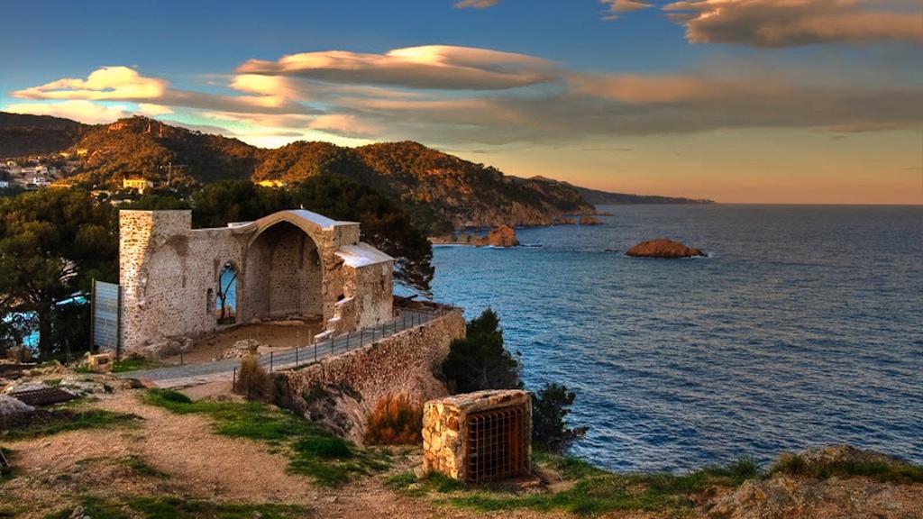 Lets Holidays Tossa De Mar Beach Apartment Esterno foto